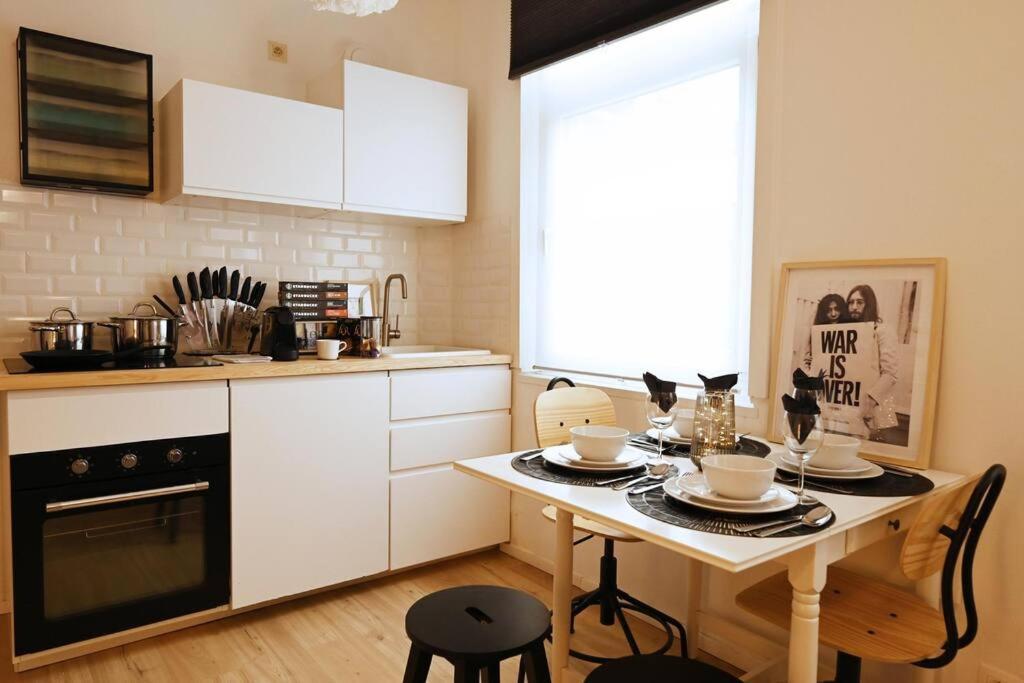 Stylish Duplex In The Heart Of Brussels Centre Lägenhet Exteriör bild